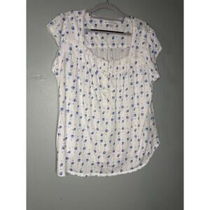 Eileen West blue floral 1/4 button down cap sleeve blouse